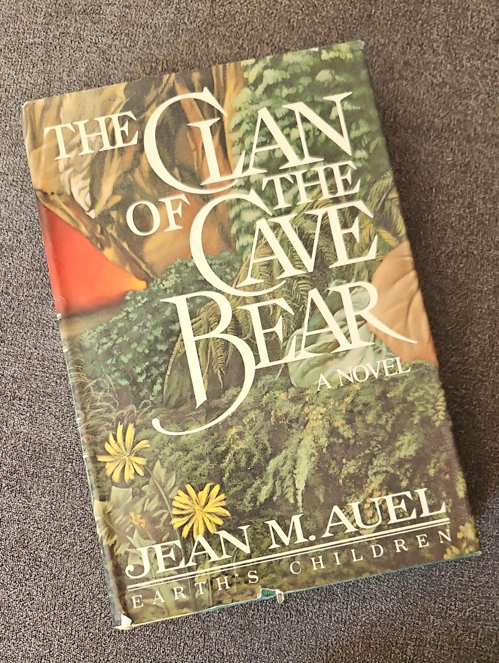 Vintage The Clan of the Cave Bear Hardcover (1980) Earth’s Children